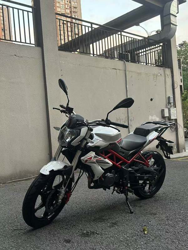 二手贝纳利红宝龙 TNT150i