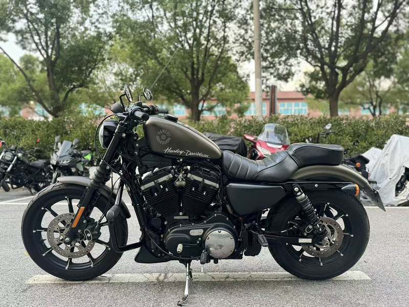 二手哈雷戴维森Iron883 硬汉