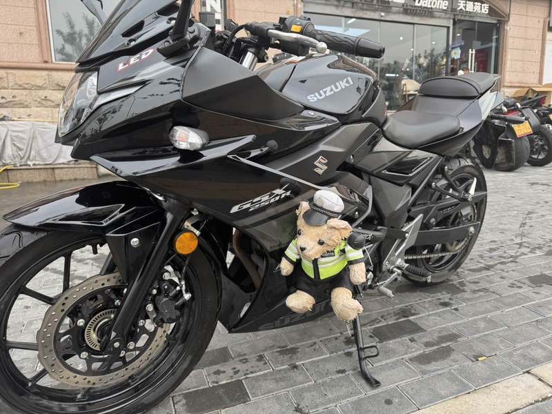 二手豪爵铃木GSX250R