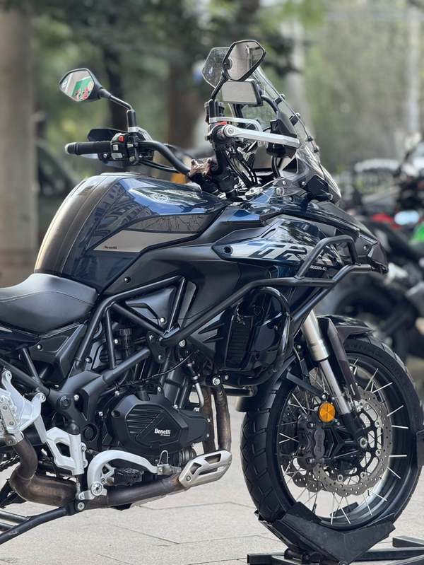 二手贝纳利金鹏 TRK502