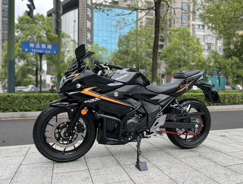 二手豪爵铃木GSX250R