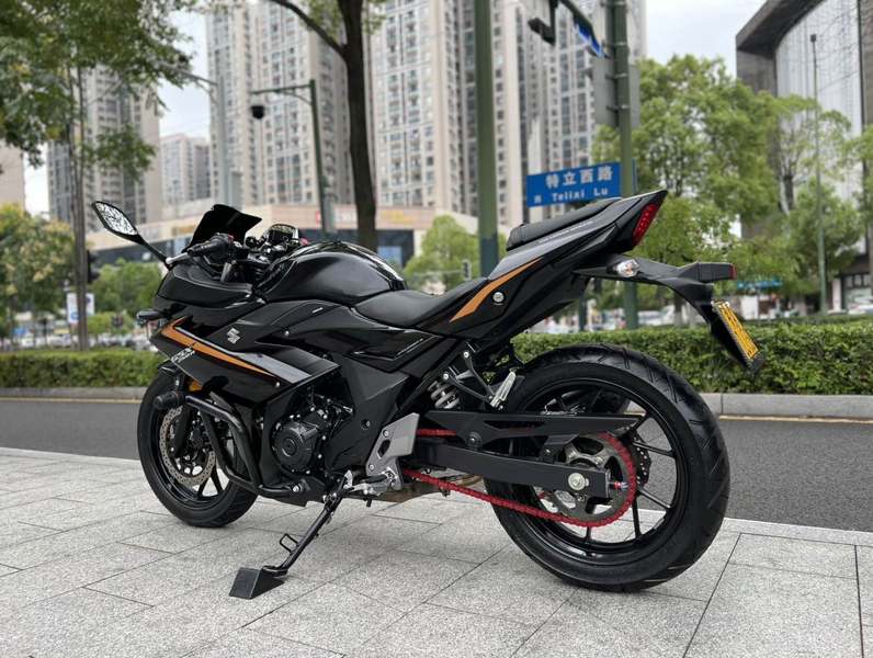 二手豪爵铃木GSX250R