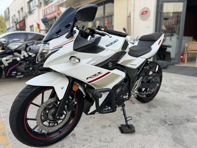 二手豪爵铃木GSX250R