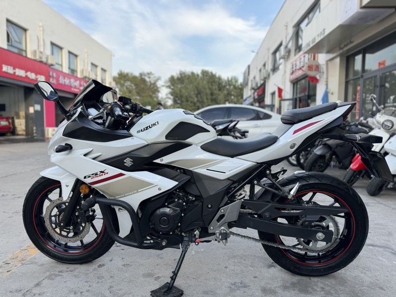 二手豪爵铃木GSX250R