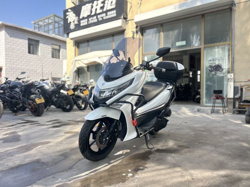 二手豪爵UHR150