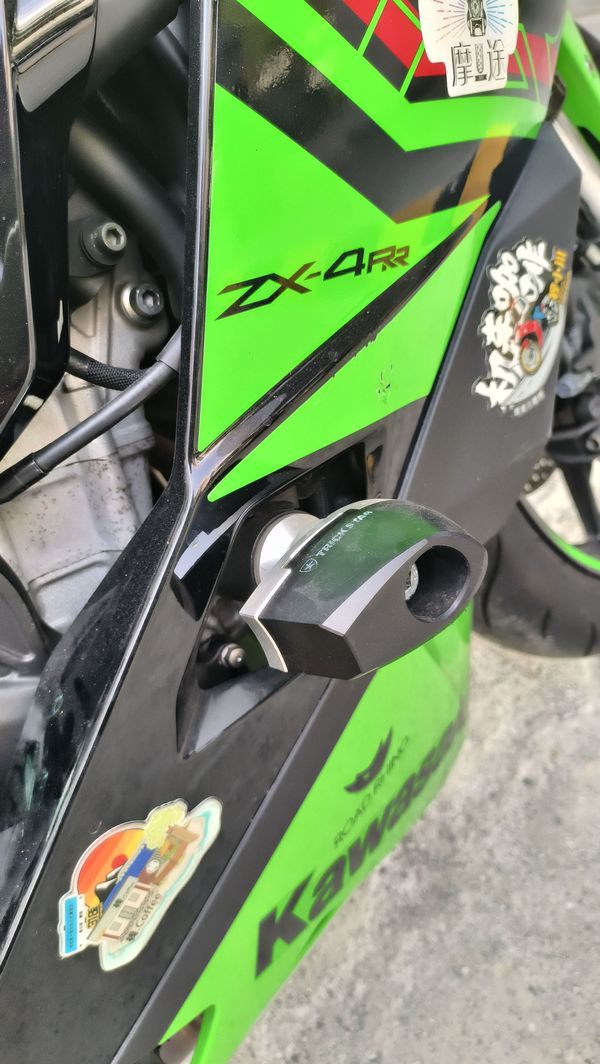 二手川崎ZX-4R