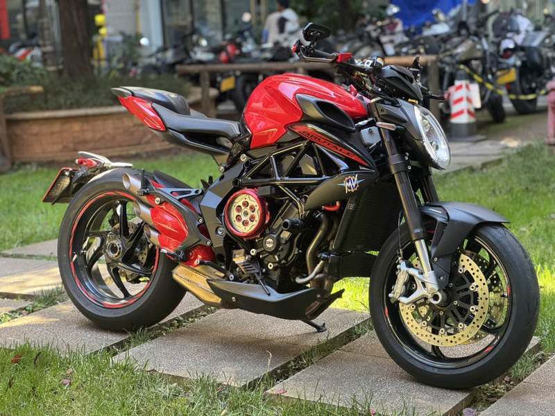 二手奥古斯塔Brutale 800