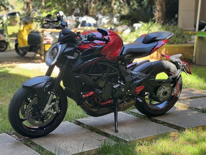 二手奥古斯塔Brutale 800