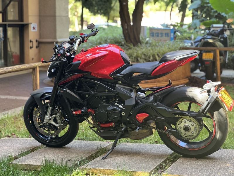 二手奥古斯塔Brutale 800
