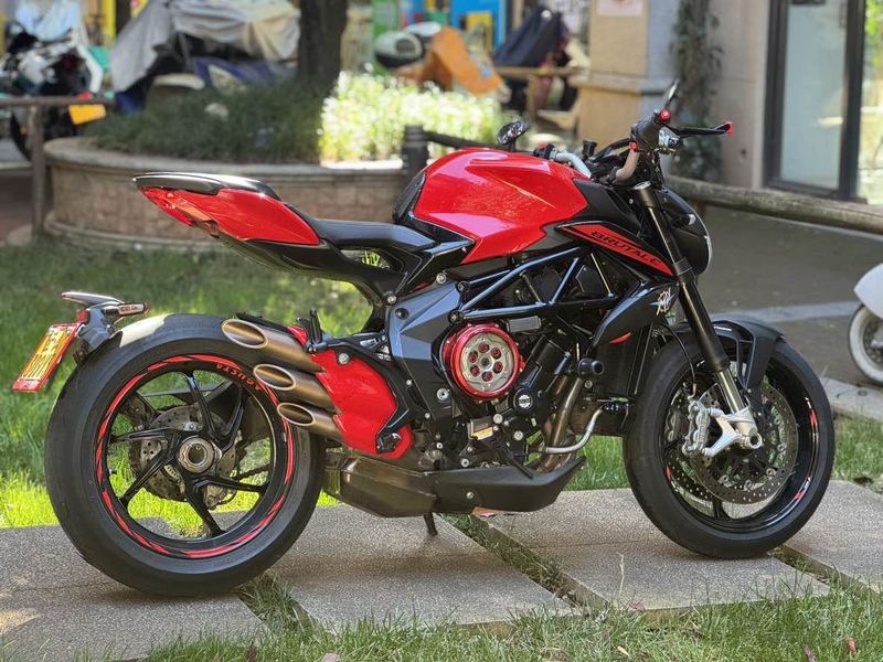 二手奥古斯塔Brutale 800