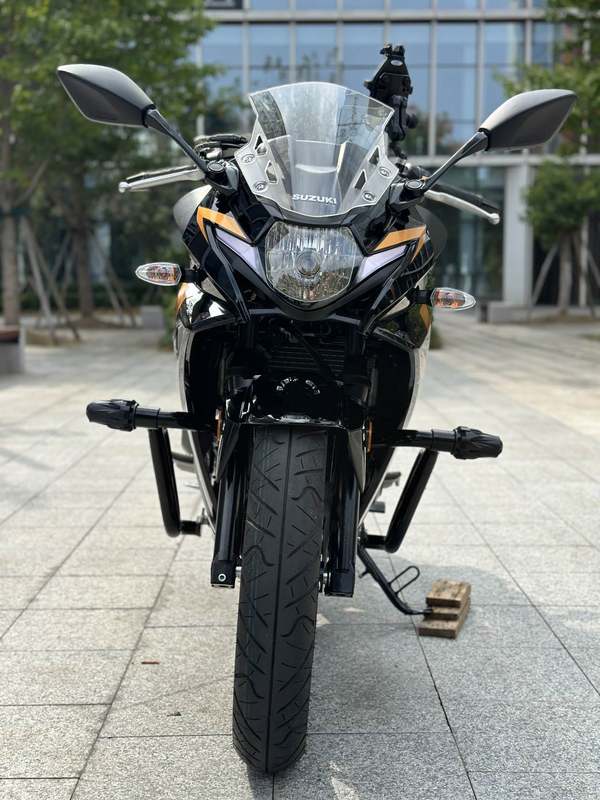 二手豪爵铃木GSX250R