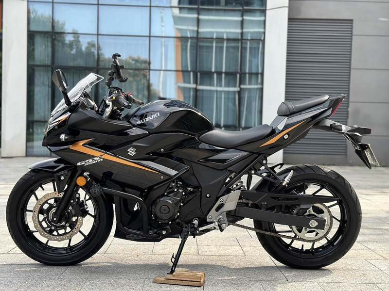 二手豪爵铃木GSX250R