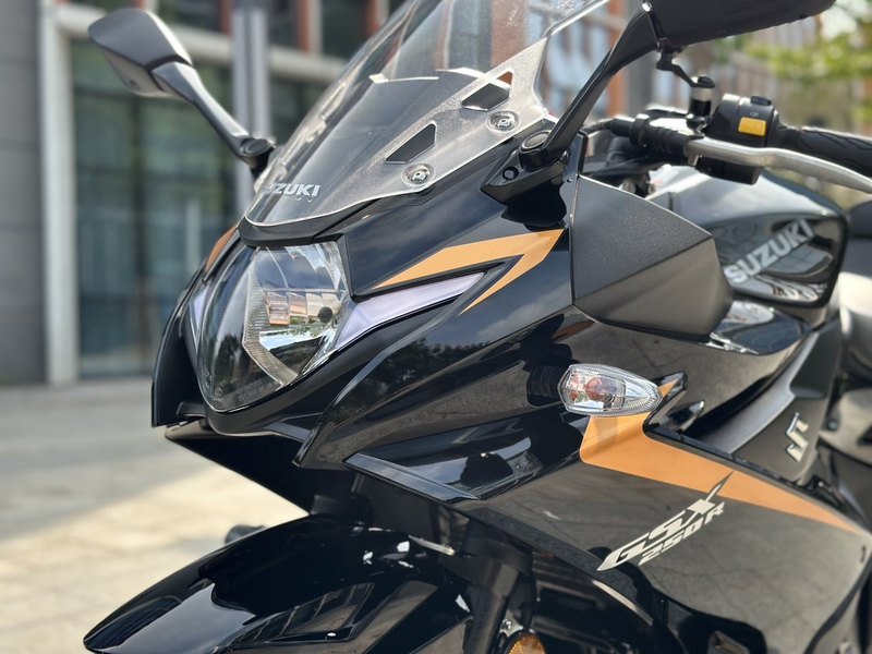 二手豪爵铃木GSX250R