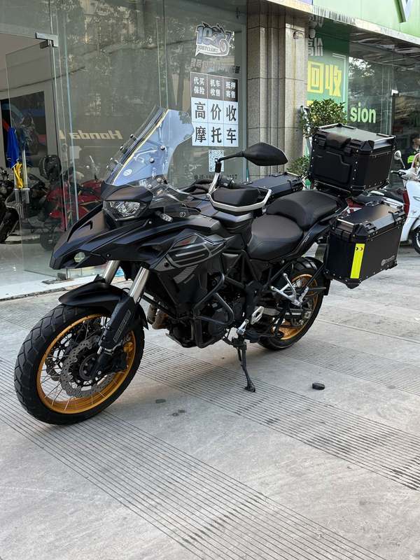 二手贝纳利TRK552