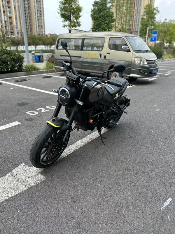 二手贝纳利幼狮 Leoncino 250