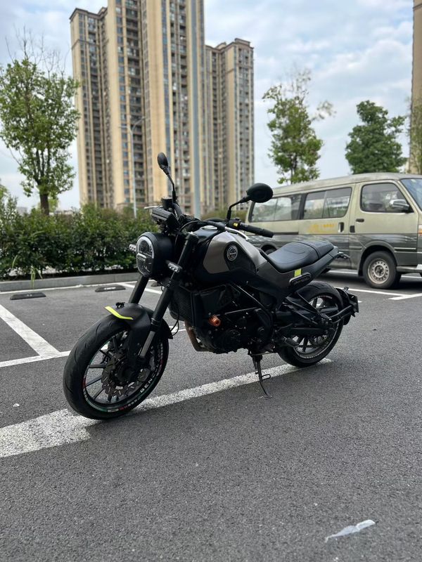 二手贝纳利幼狮 Leoncino 250