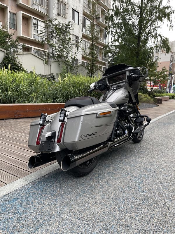二手哈雷戴维森大道滑翔 Street Glide