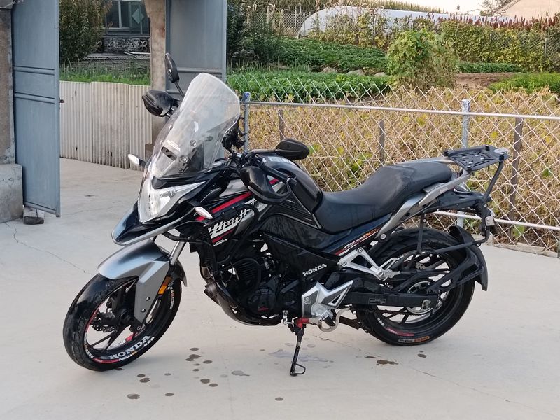 二手五羊本田猛鸷 CB190X
