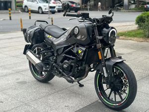 二手贝纳利幼狮 Leoncino 250