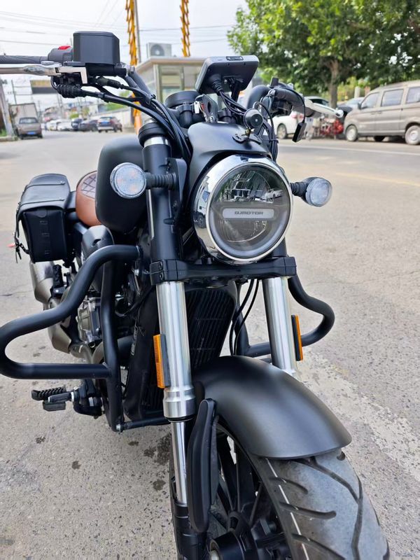 二手QJMOTOR闪300