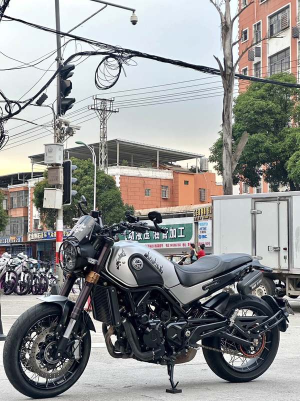 二手贝纳利幼狮 Leoncino 500