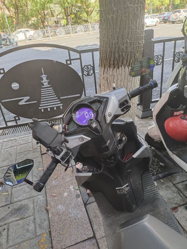 二手新大洲本田裂行 RX125Fi