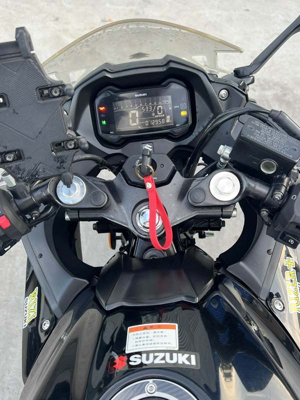 二手豪爵铃木GSX250R