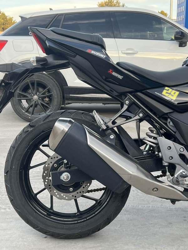 二手豪爵铃木GSX250R