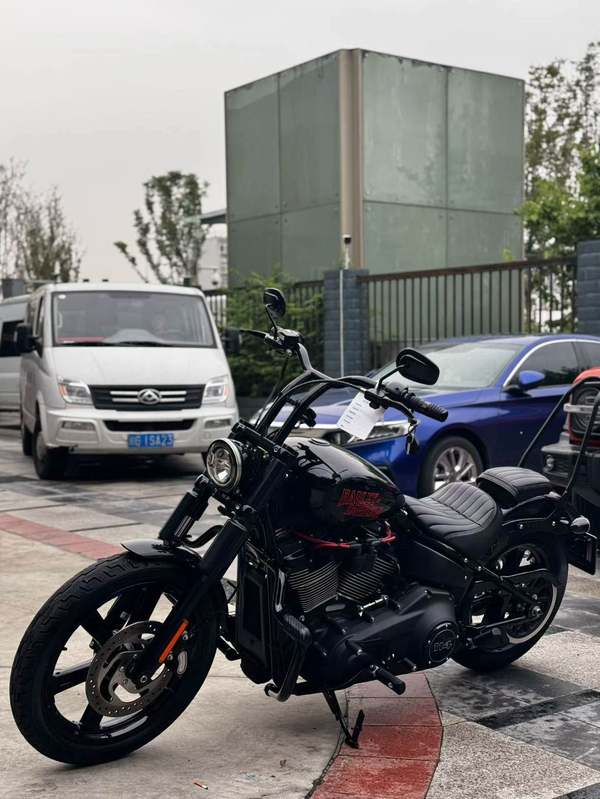二手哈雷戴维森街霸 Street Bob