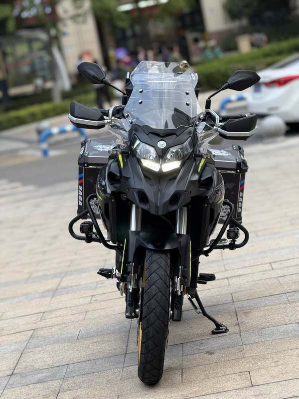 二手贝纳利金鹏 TRK502