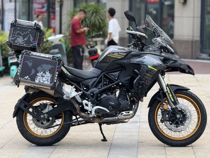 二手贝纳利金鹏 TRK502