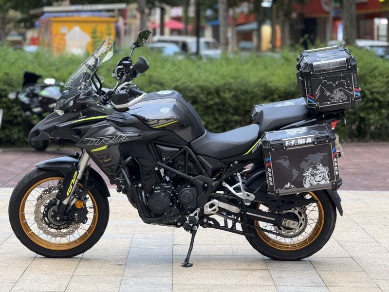 二手贝纳利金鹏 TRK502