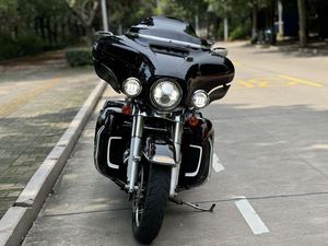 二手哈雷戴维森旗舰滑翔  Limited