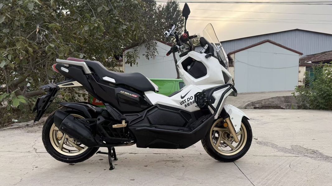 二手三阳哈士奇 Husky ADV150