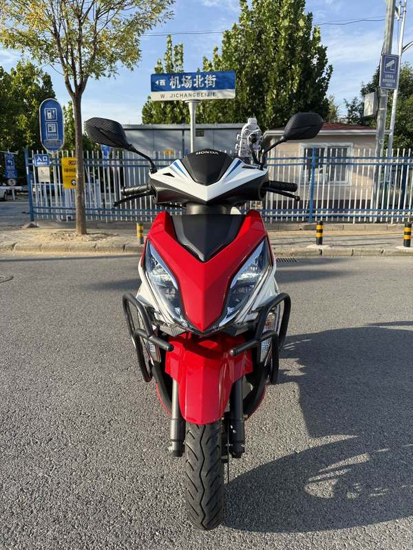二手新大洲本田裂行 RX125Fi