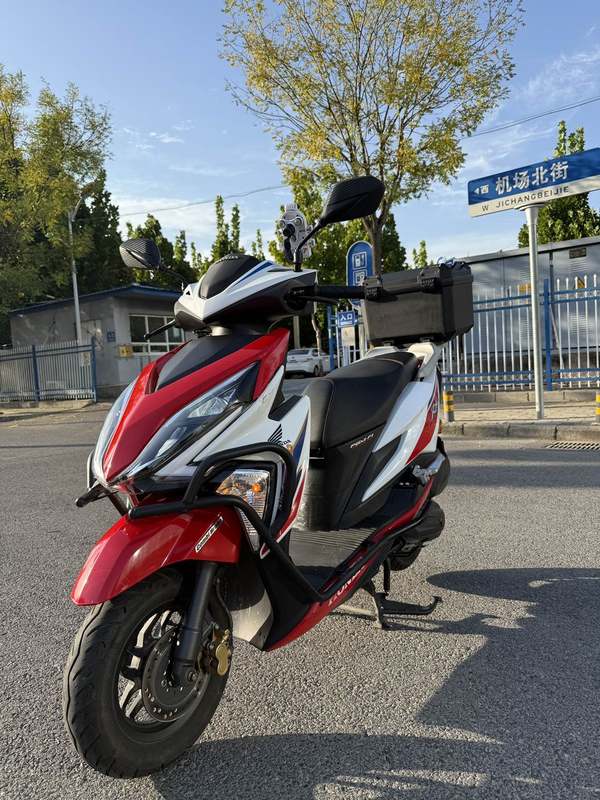 二手新大洲本田裂行 RX125Fi
