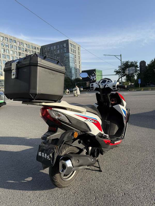 二手新大洲本田裂行 RX125Fi