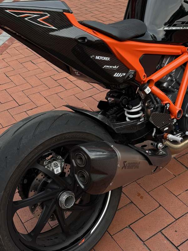 二手KTMR2R1290 Super Duke