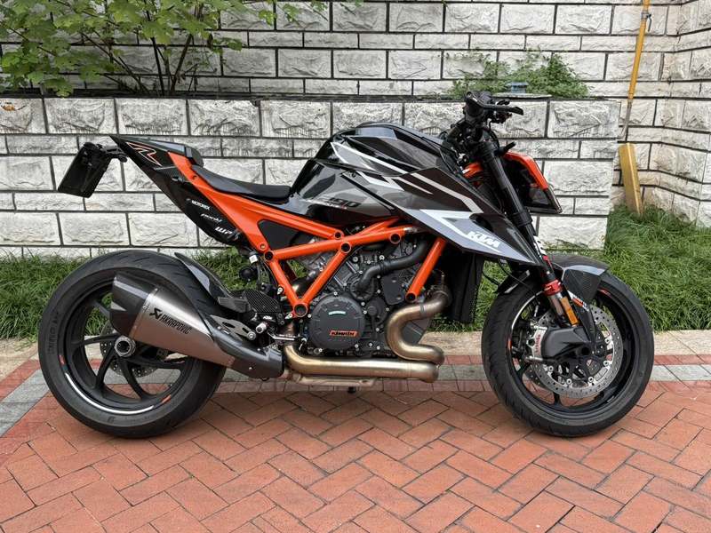 二手KTMR2R1290 Super Duke