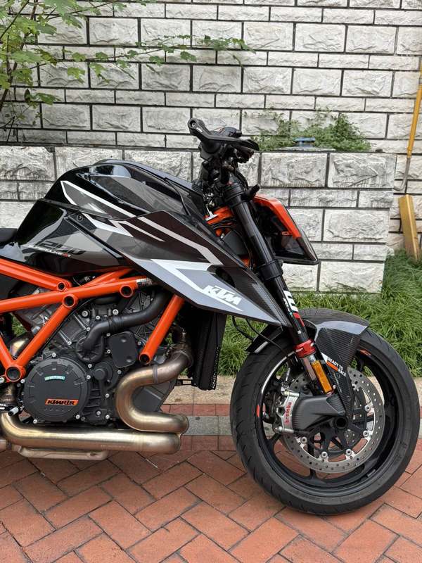 二手KTMR2R1290 Super Duke