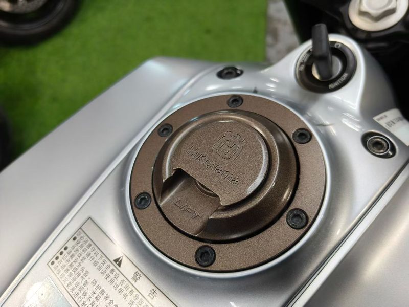 二手HUSQVARNA白箭 401