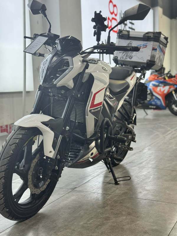 二手贝纳利小迅龙 BN150S