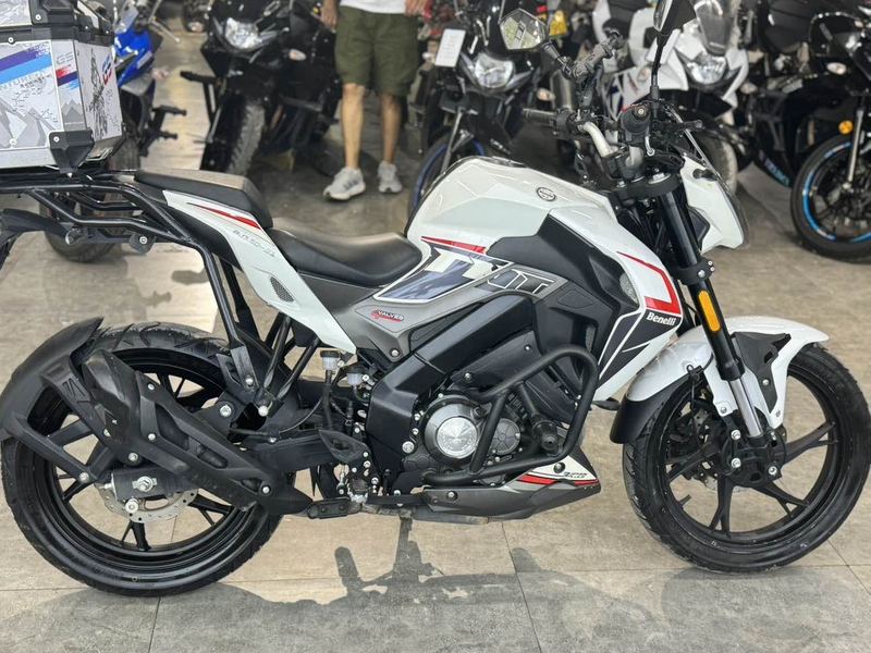 二手贝纳利小迅龙 BN150S