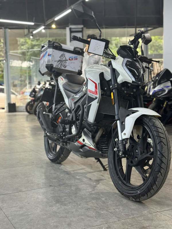 二手贝纳利小迅龙 BN150S