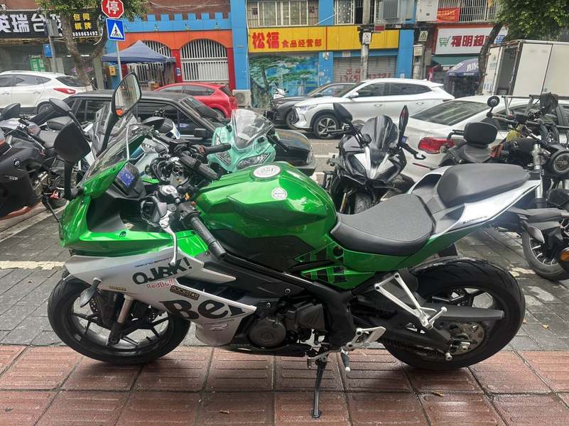 二手贝纳利龙卷风 Tornado 252R