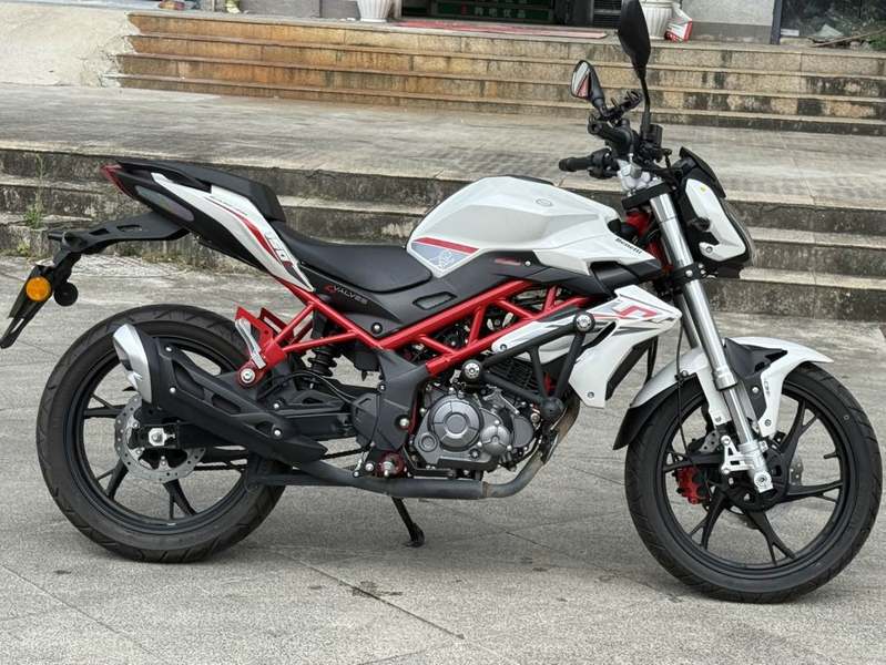 二手贝纳利红宝龙 TNT150i