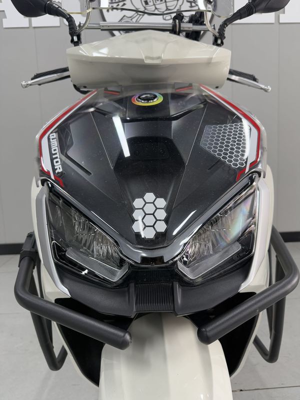 二手QJMOTOR鸿150RS