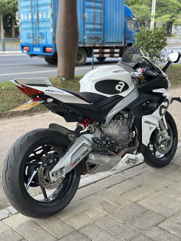 二手阿普利亚RS 660 
