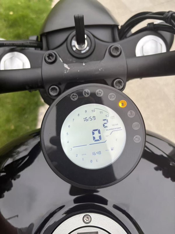 二手QJMOTOR闪300