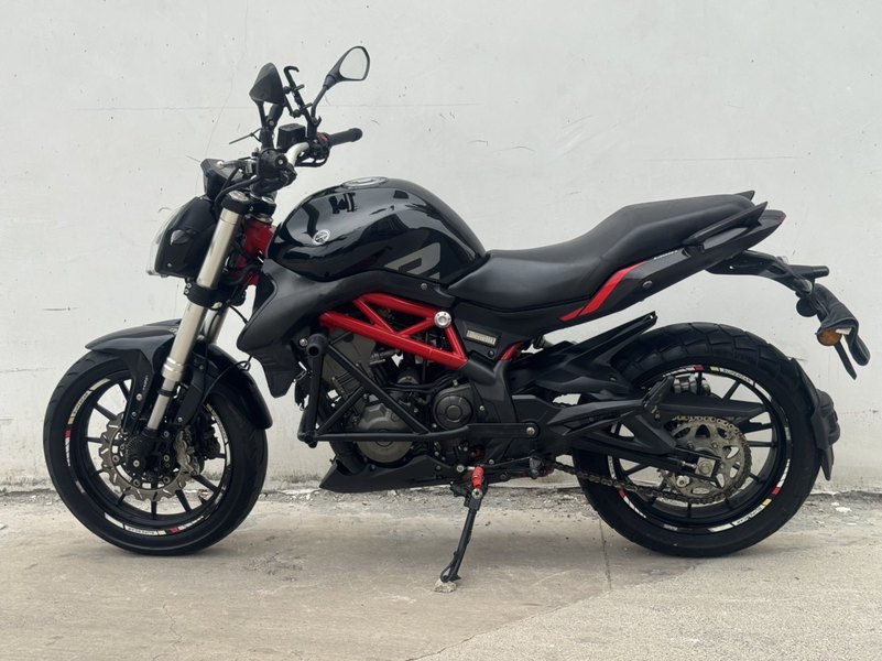 二手贝纳利蓝宝龙 BN302S